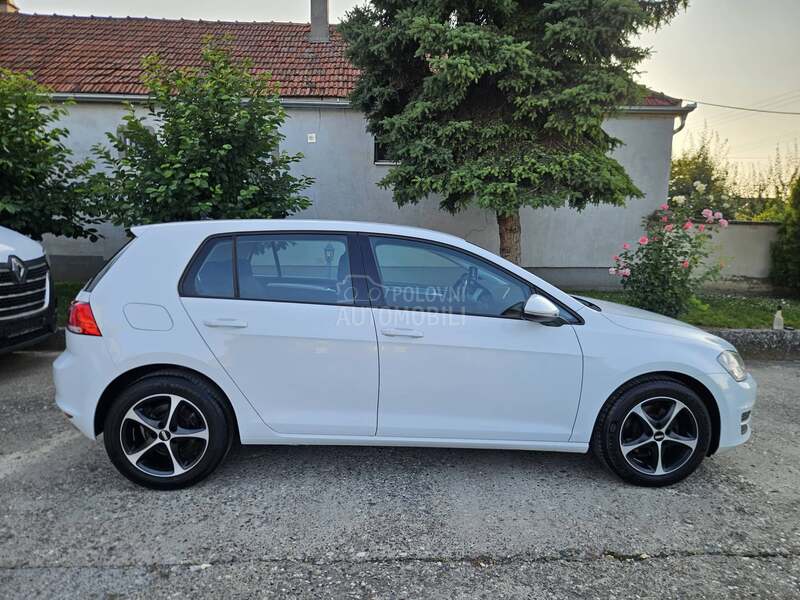 Volkswagen Golf 7 1.6 TDI DSG