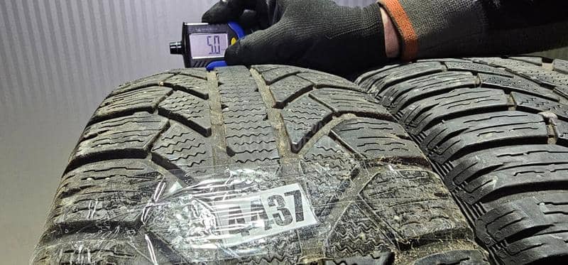 Semperit 215/60 R16 Zimska