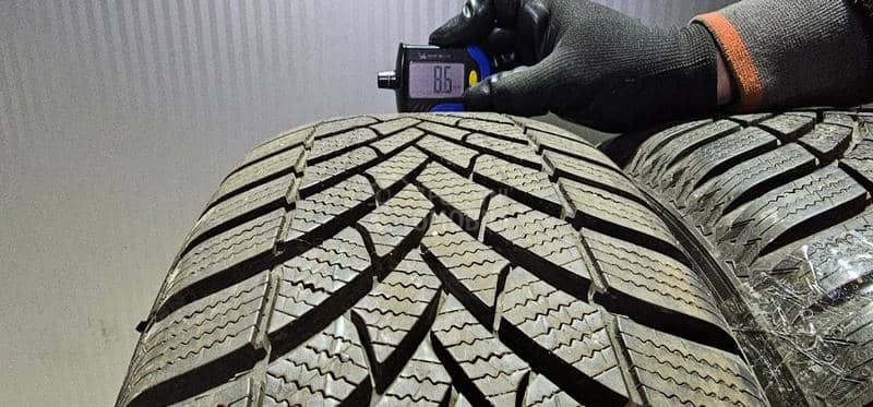 Semperit 215/60 R16 Zimska