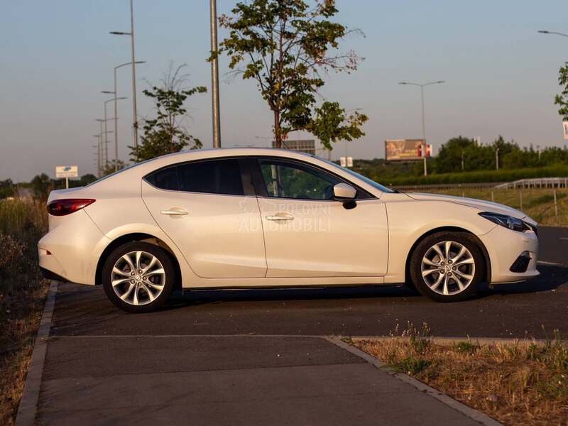 Mazda 3 G120 Revolution