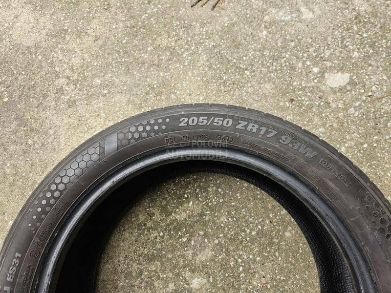 Kumho 205/50 R17 Letnja