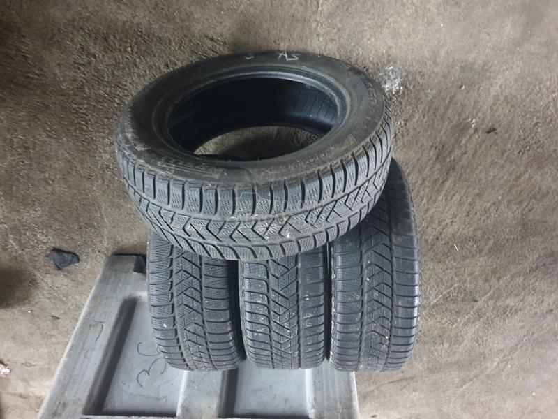 Pirelli 215/60 R16 Zimska