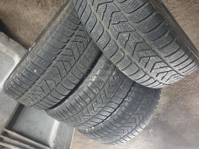 Pirelli 215/60 R16 Zimska