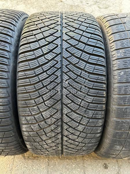 Pirelli 275/30 R20 Zimska