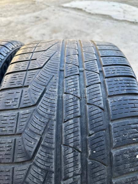 Pirelli 275/30 R20 Zimska