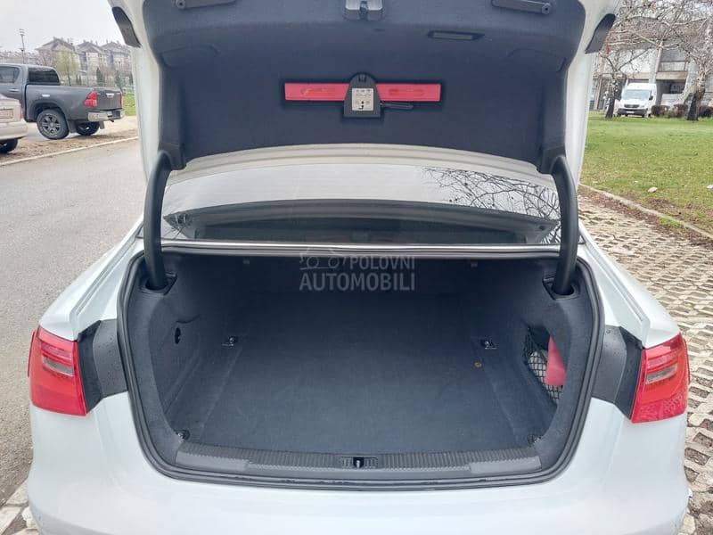 Audi A6 3.0 S Line MATRIX