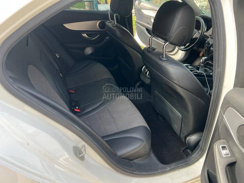 Mercedes Benz C 220 z.a.m.e.n.a