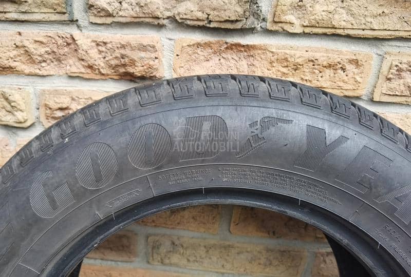 Goodyear 225/65 R17 Sve sezone