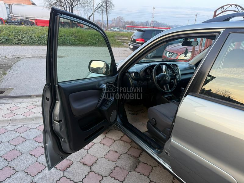 Toyota RAV 4 2.0D 4x4 0DLICAN
