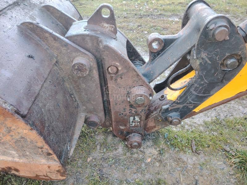 JCB 8085  4 Kasike