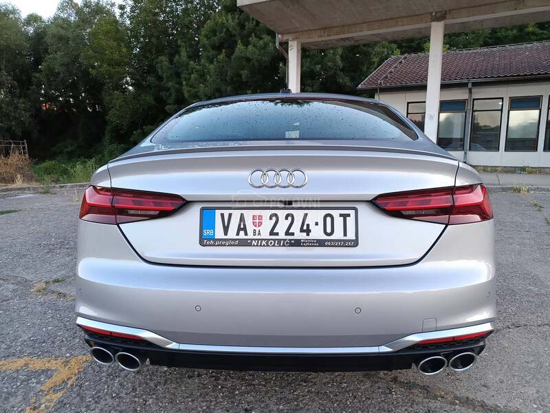 Audi S5 