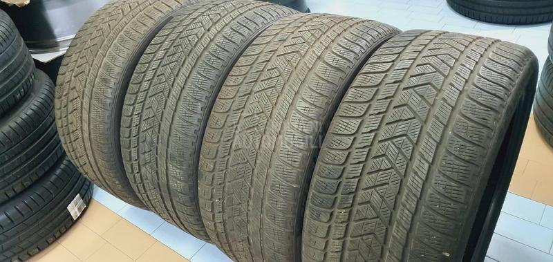 Pirelli 275/35 R22 Zimska