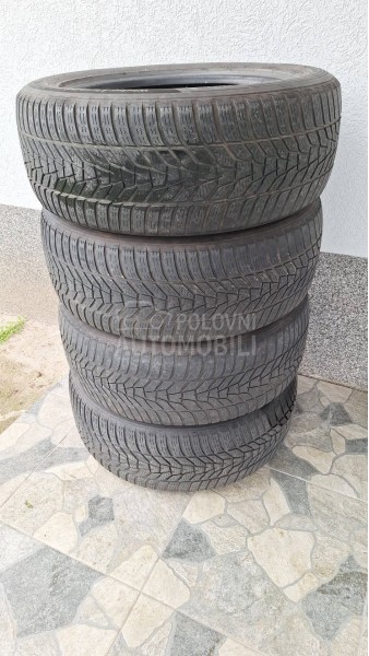 Hankook 235/55 R18 Zimska