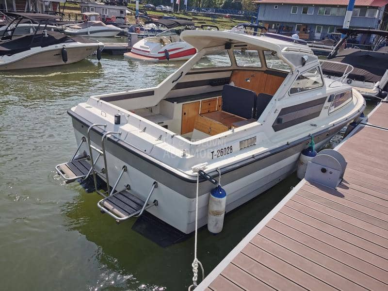Saga boats 7000