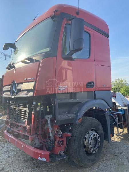 Mercdes Benz Actros MP4