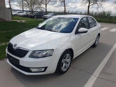 Škoda Octavia 1,6tdi ambijent