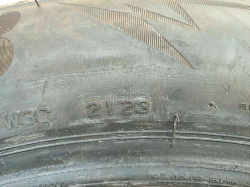 Bridgestone 235/55 R19 Zimska