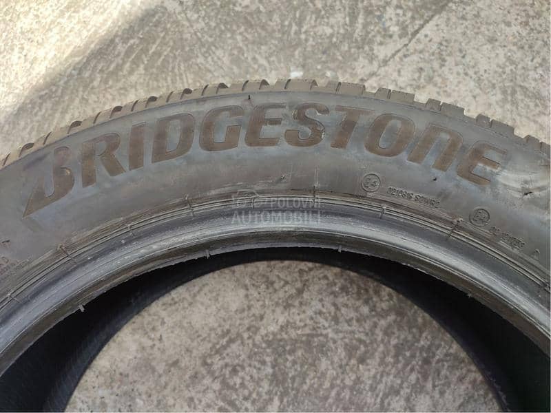 Bridgestone 235/55 R19 Zimska