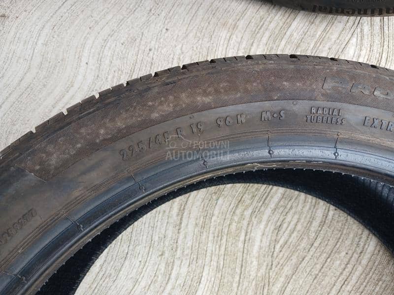 Continental 225/45 R19 Letnja