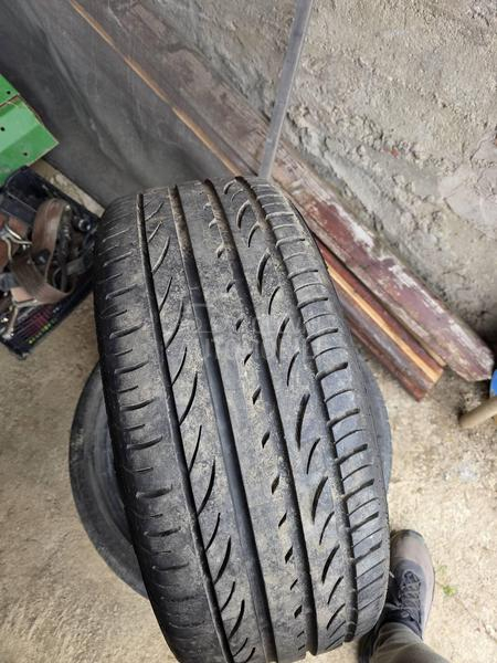 Pirelli 235/45 R18 Letnja