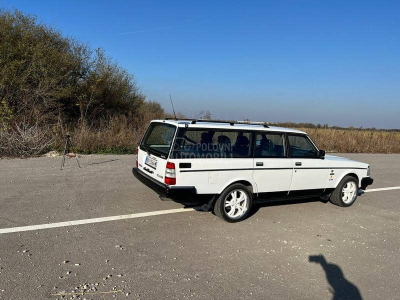 Volvo 240 old timer