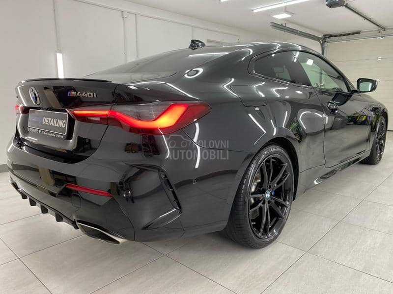 BMW M440i 