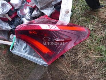 Stop svetlo za Toyota Auris
