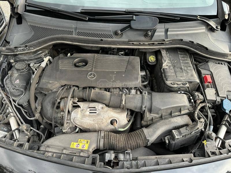 Mercedes Benz B 180 