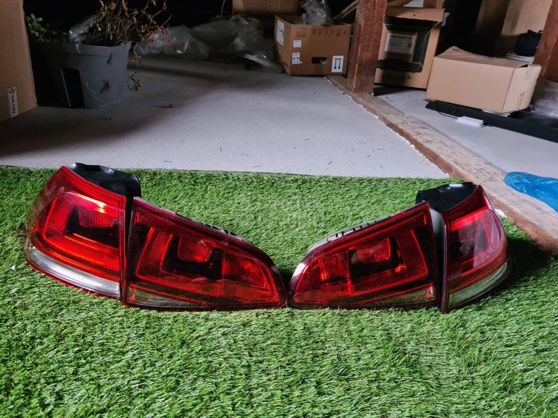 Farovi i Stop svetla