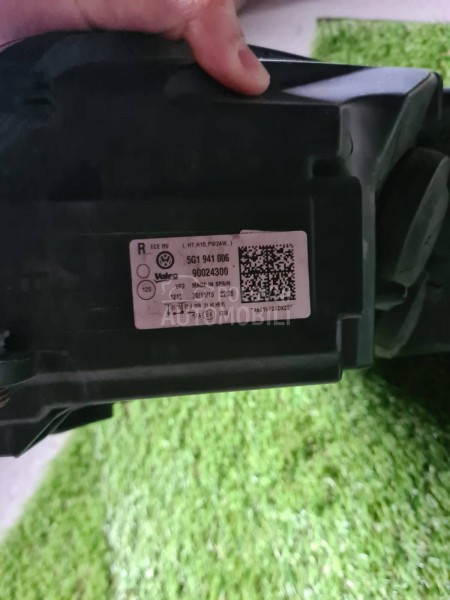 Farovi i Stop svetla