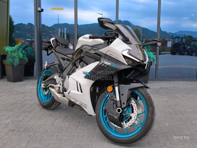 CFMOTO 675 SR-R na stanju
