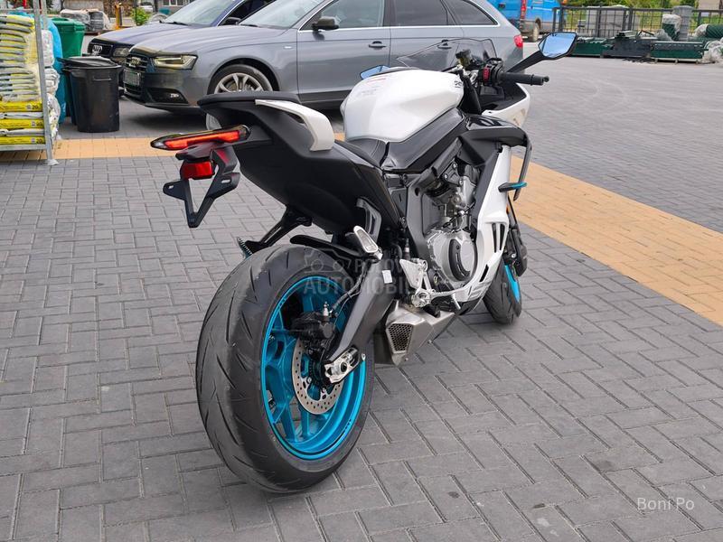 CFMOTO 675 SR-R na stanju
