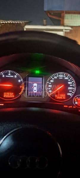 Audi A4 2002. god. -  kompletan auto u delovima