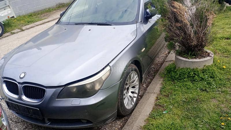 BMW 520 2004. god. -  kompletan auto u delovima