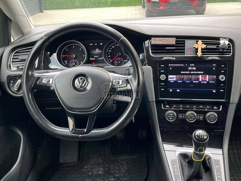 Volkswagen Golf 7 . 5   2.0 Tdi