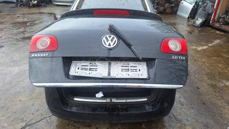 Passat B6 Gepek vrata