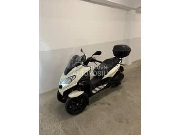 Piaggio MP3 LT B Kategorija