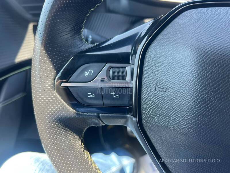 Peugeot 208 1.2 Puretech/Gt Line