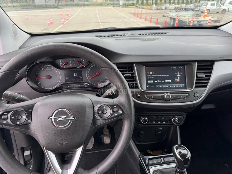 Opel Crossland X  