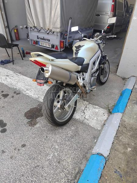Suzuki SV650