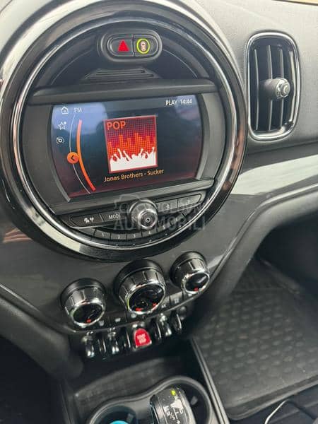 MINI Countryman D