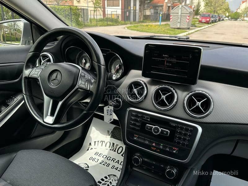 Mercedes Benz GLA 200 i Aut Nav Led Xenon