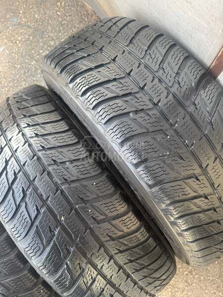 Nokian 225/65 R17 Zimska
