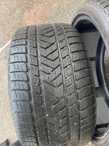 Pirelli 285/30 R21 Zimska