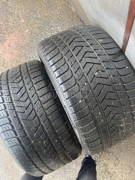 Pirelli 285/30 R21 Zimska