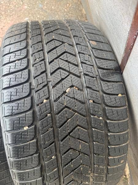 Pirelli 285/30 R21 Zimska