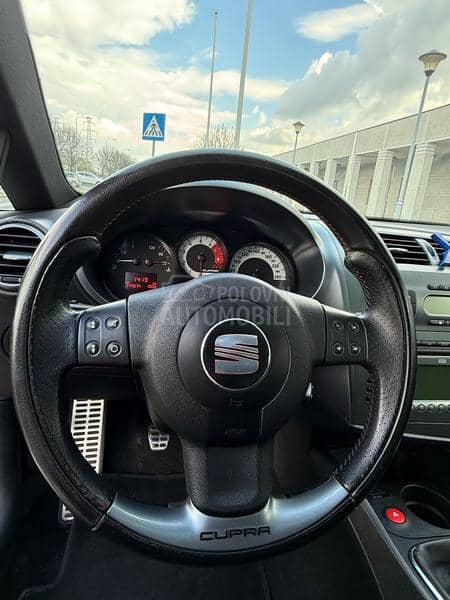 Seat Leon 2.0 tfsi 241 cupra