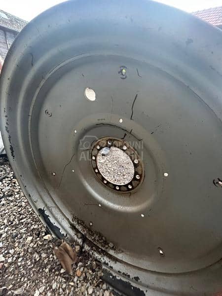 felne za case magnu traktor