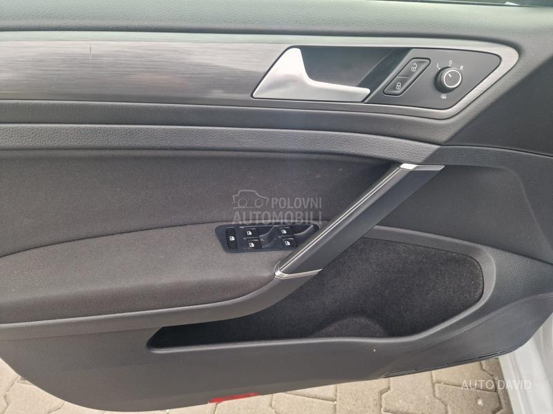 Volkswagen Golf 7 1.6TDI NOV