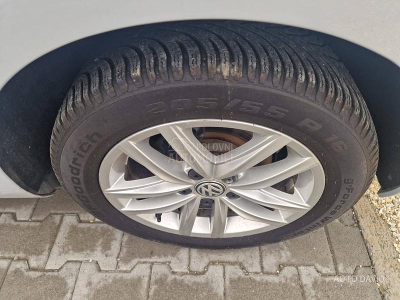 Volkswagen Golf 7 1.6TDI NOV